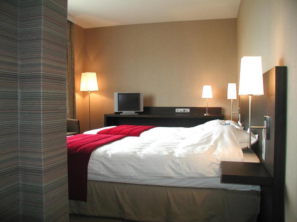 Biznis Hotel Lokeren Zimmer foto